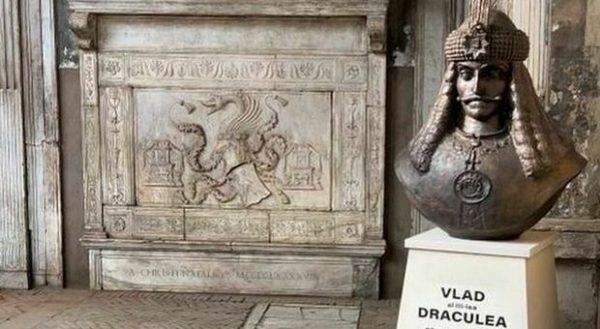 Esoteric Naples - Dracula's Grave